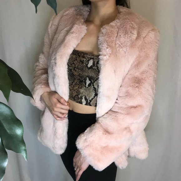 Never Used Cute Pink Luxe Fur Coat - Picture 8 of 16
